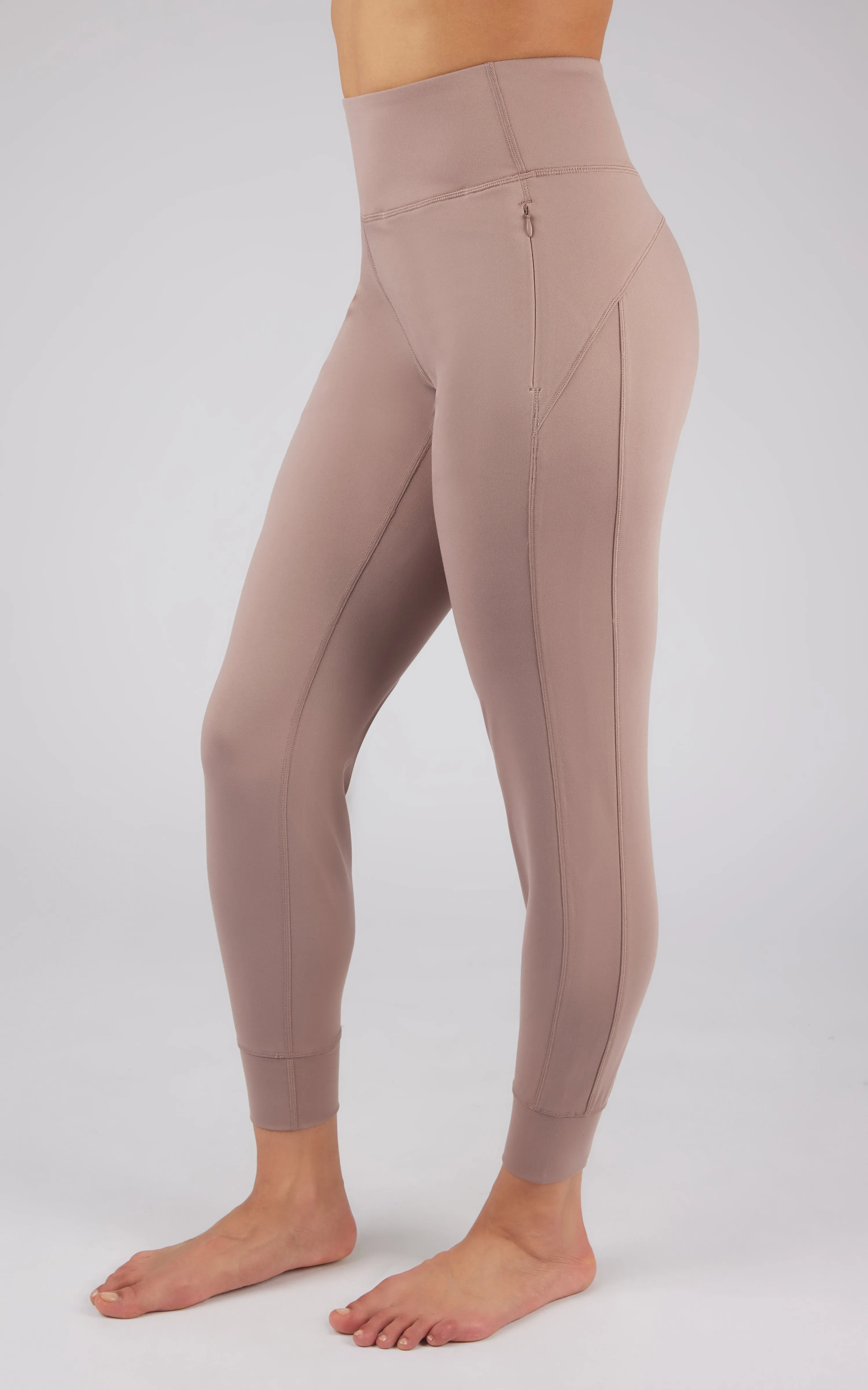 Interlock Zipper Pockets Greenwich Jogger