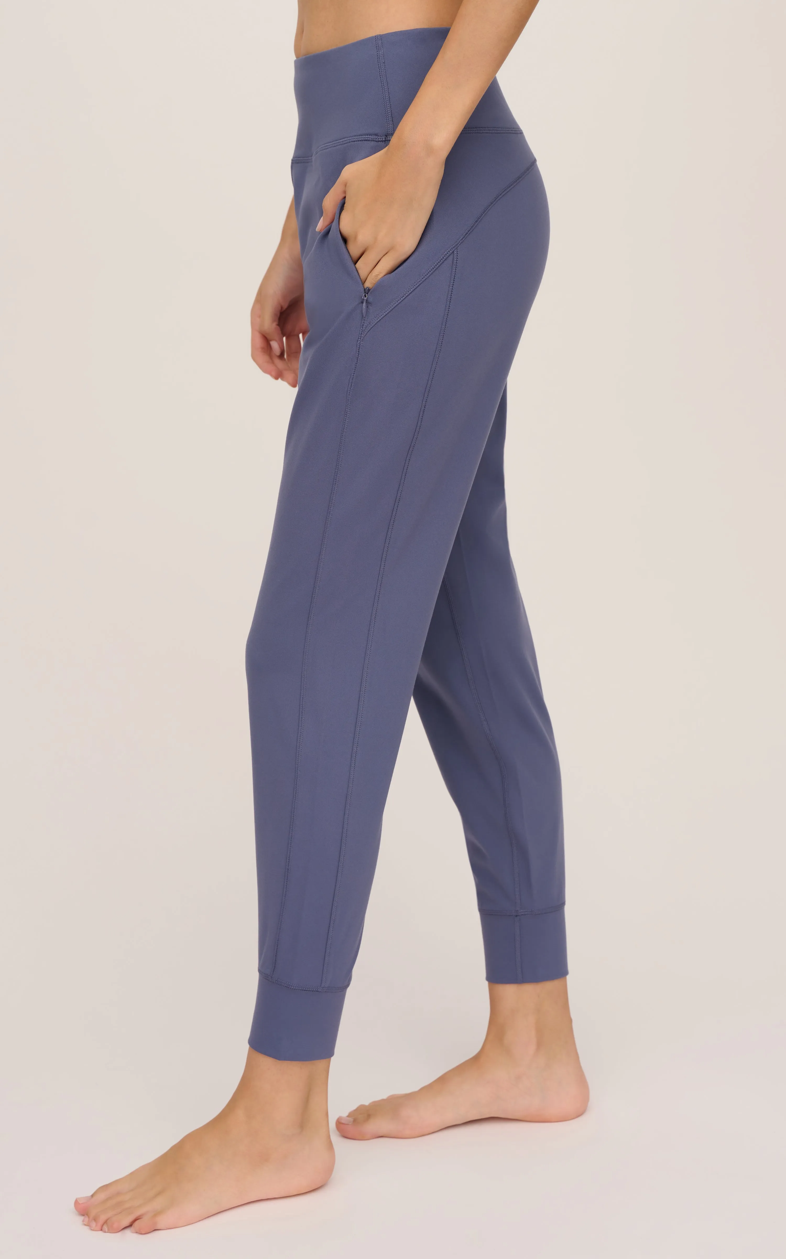 Interlock Zipper Pockets Greenwich Jogger