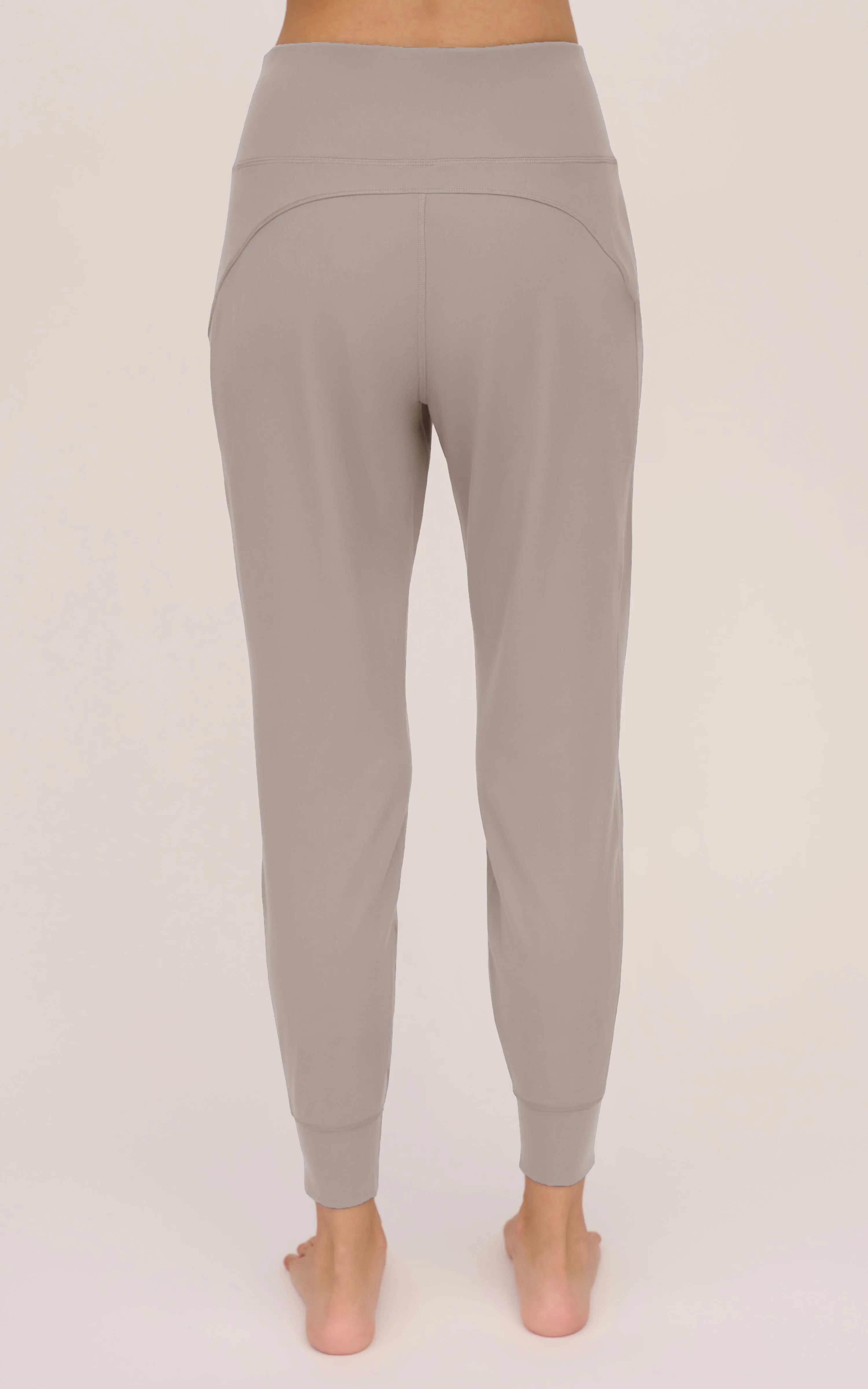 Interlock Zipper Pockets Greenwich Jogger