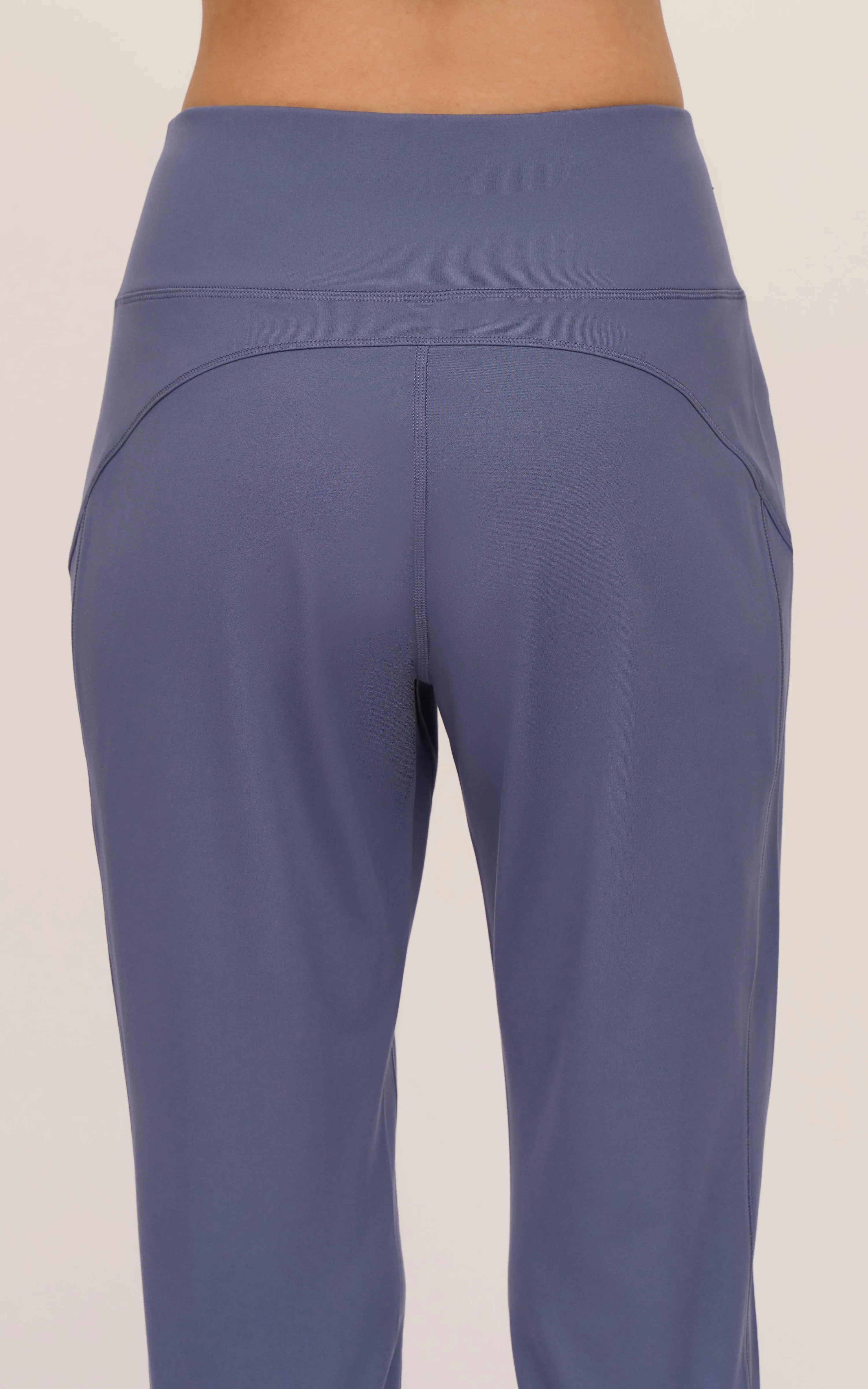 Interlock Zipper Pockets Greenwich Jogger