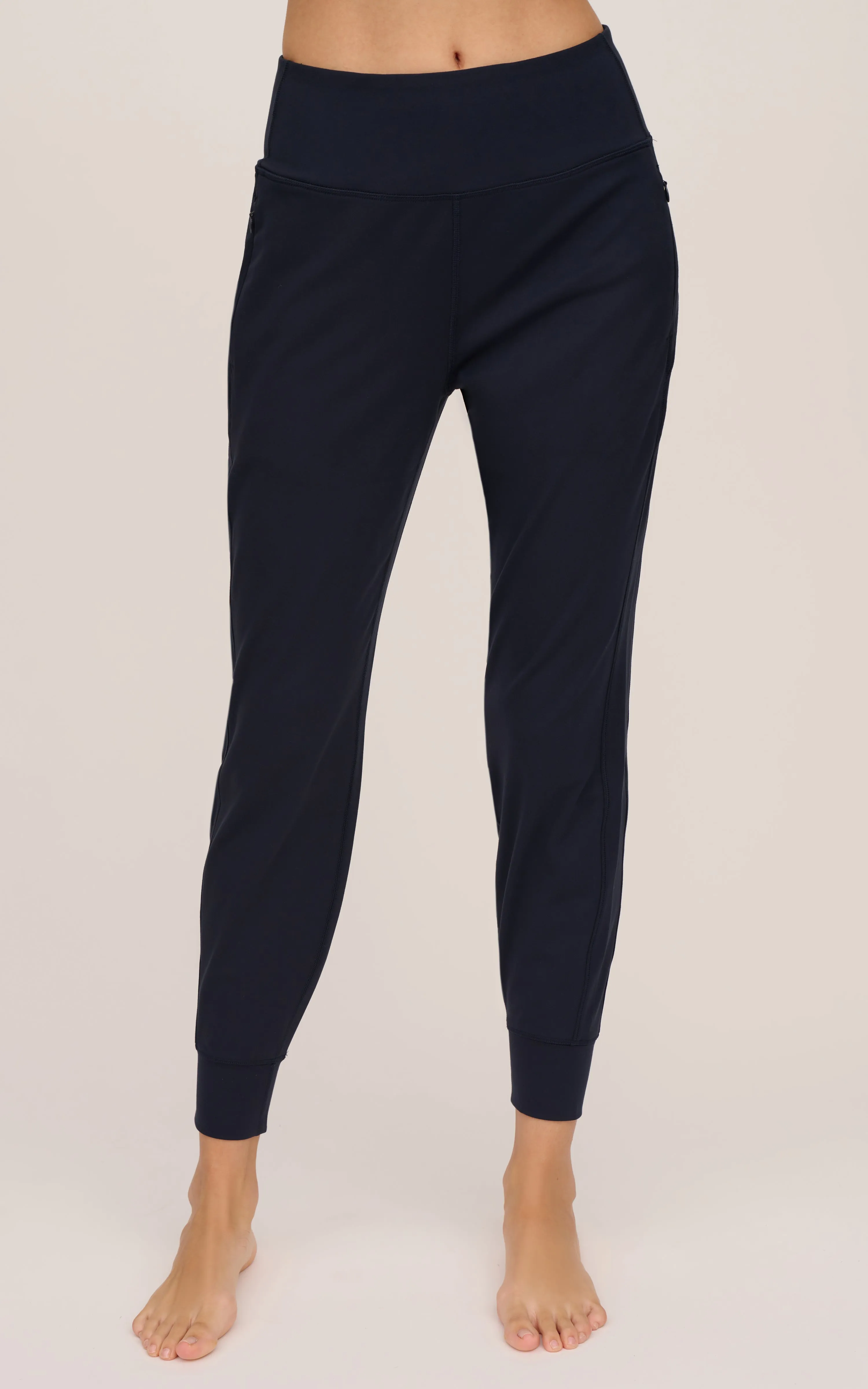 Interlock Zipper Pockets Greenwich Jogger