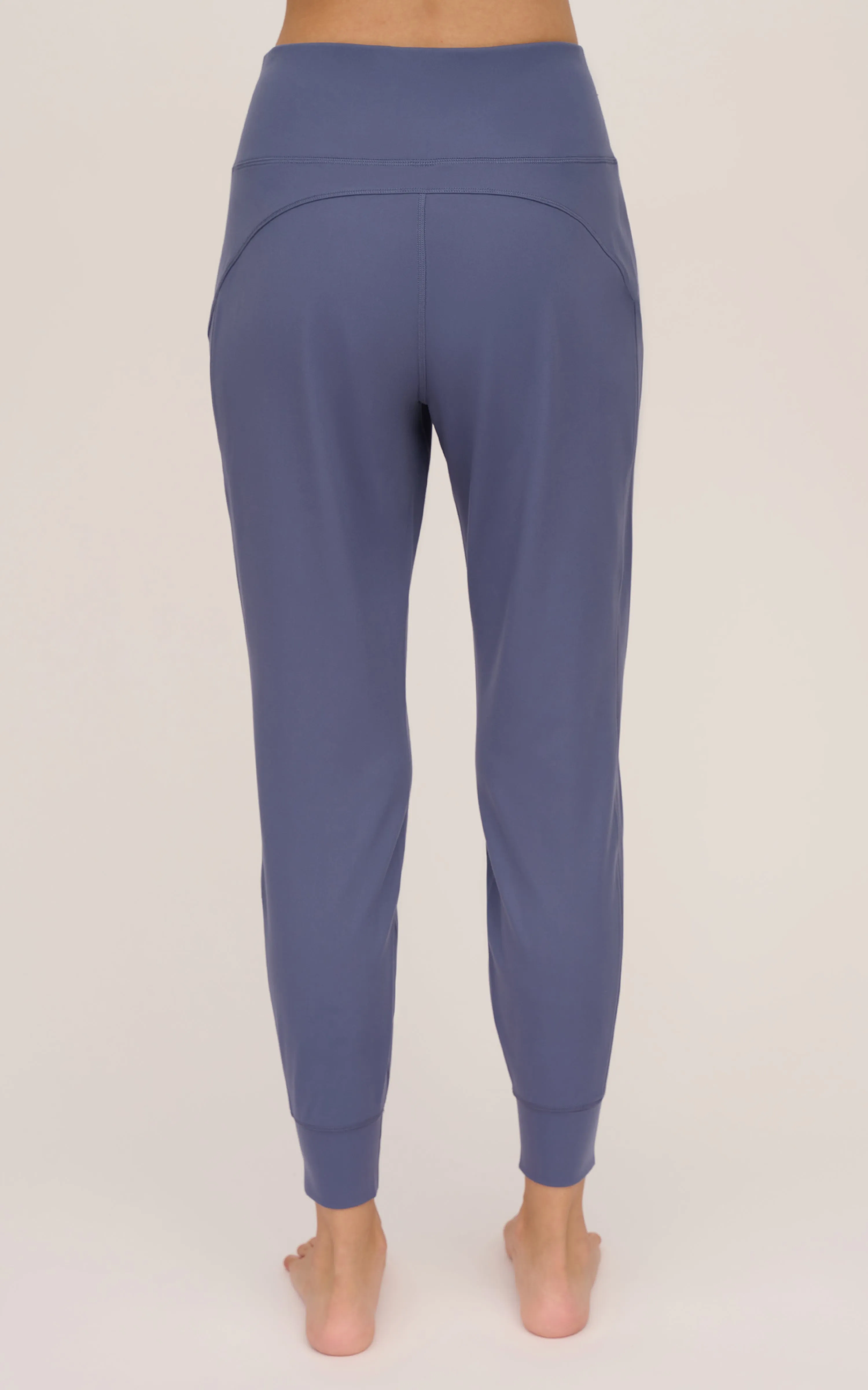 Interlock Zipper Pockets Greenwich Jogger