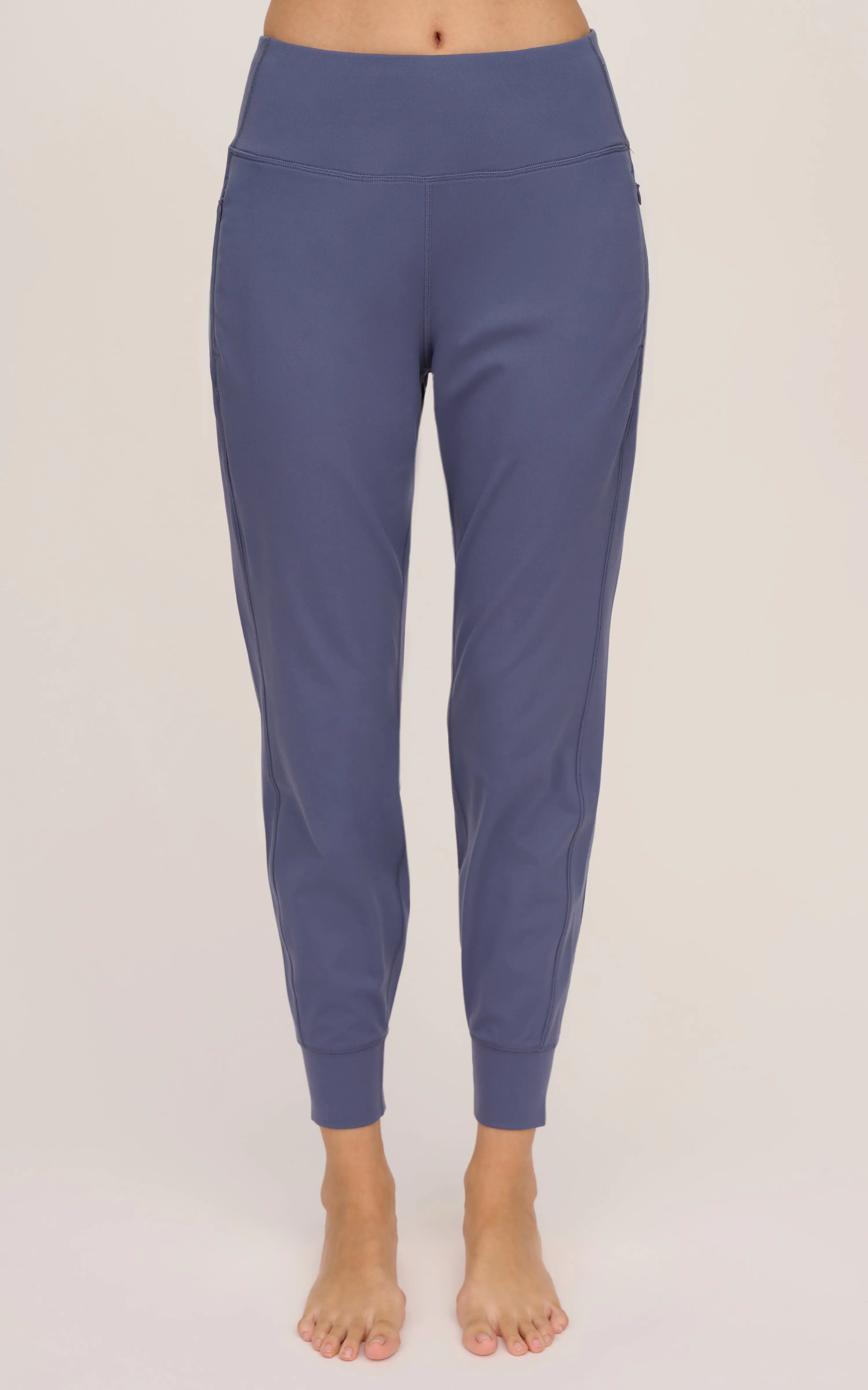 Interlock Zipper Pockets Greenwich Jogger