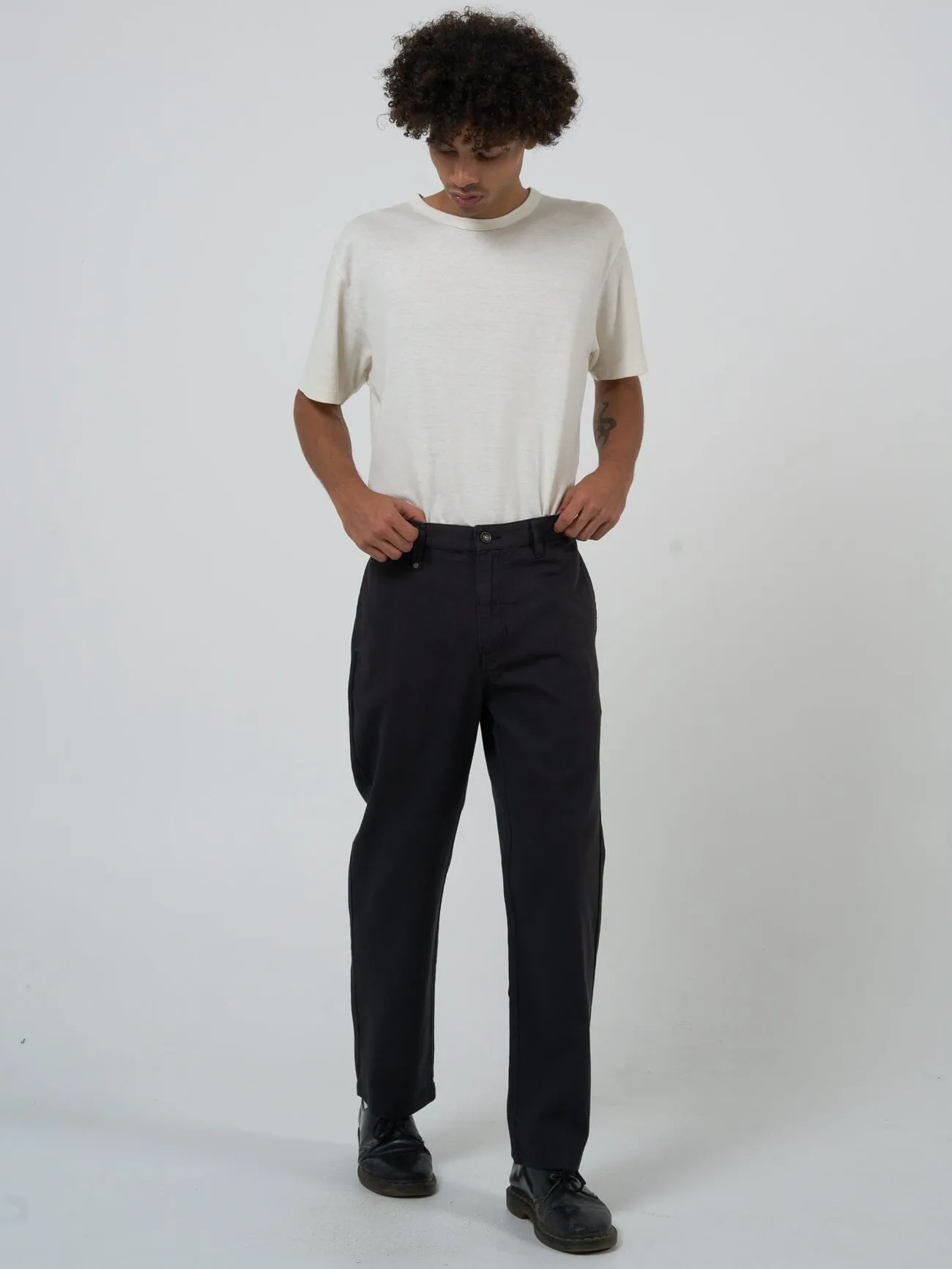 Minimal Thrills Work Chino - Merch Black
