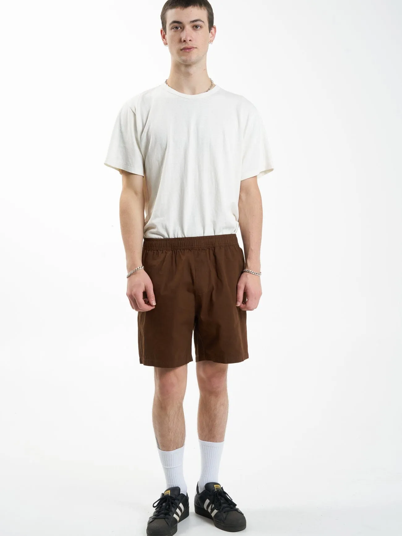 Minimal Thrills Work Volley - Chestnut